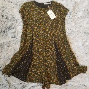 NWT ZARA floral romper size- Medium